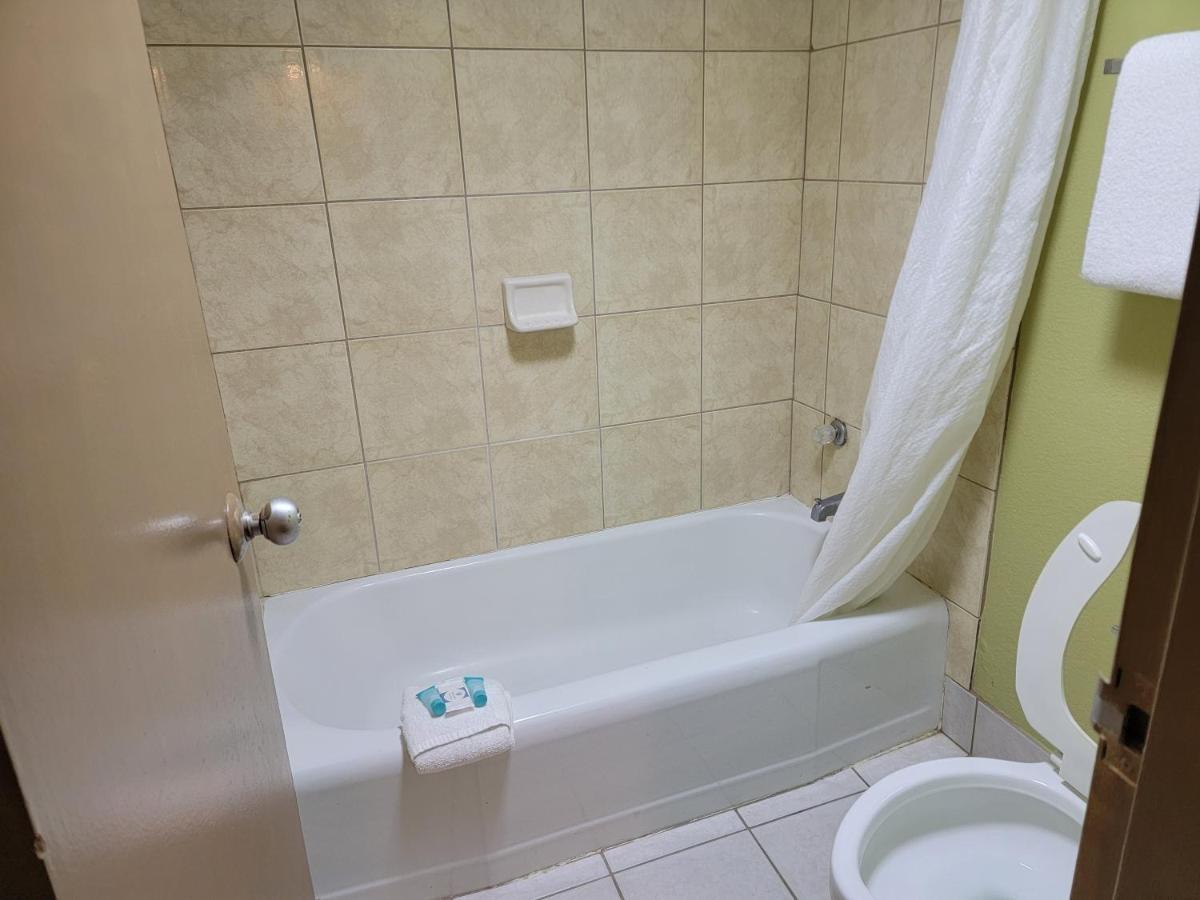 Studio 9 Inn & Suites ディケーター エクステリア 写真